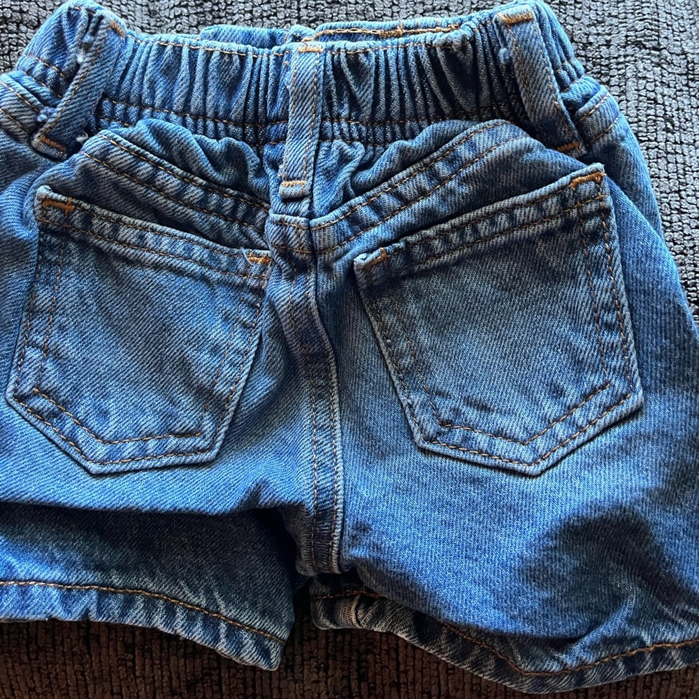 old navy baby shorts 3-6 months